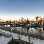 شقة Mostek Riverside Modern By Bookinghost *
