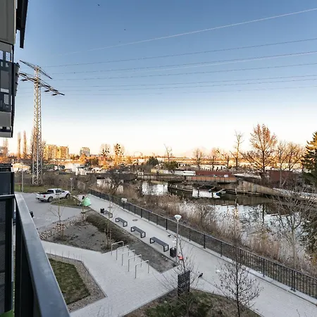 Mostek Riverside Modern By Bookinghost アパート *